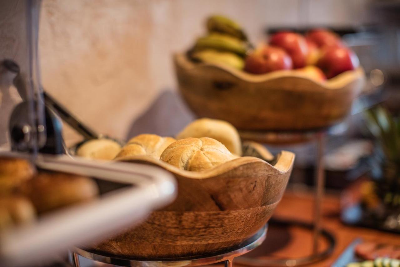 Hotel Le Provencal 슬루이스 외부 사진